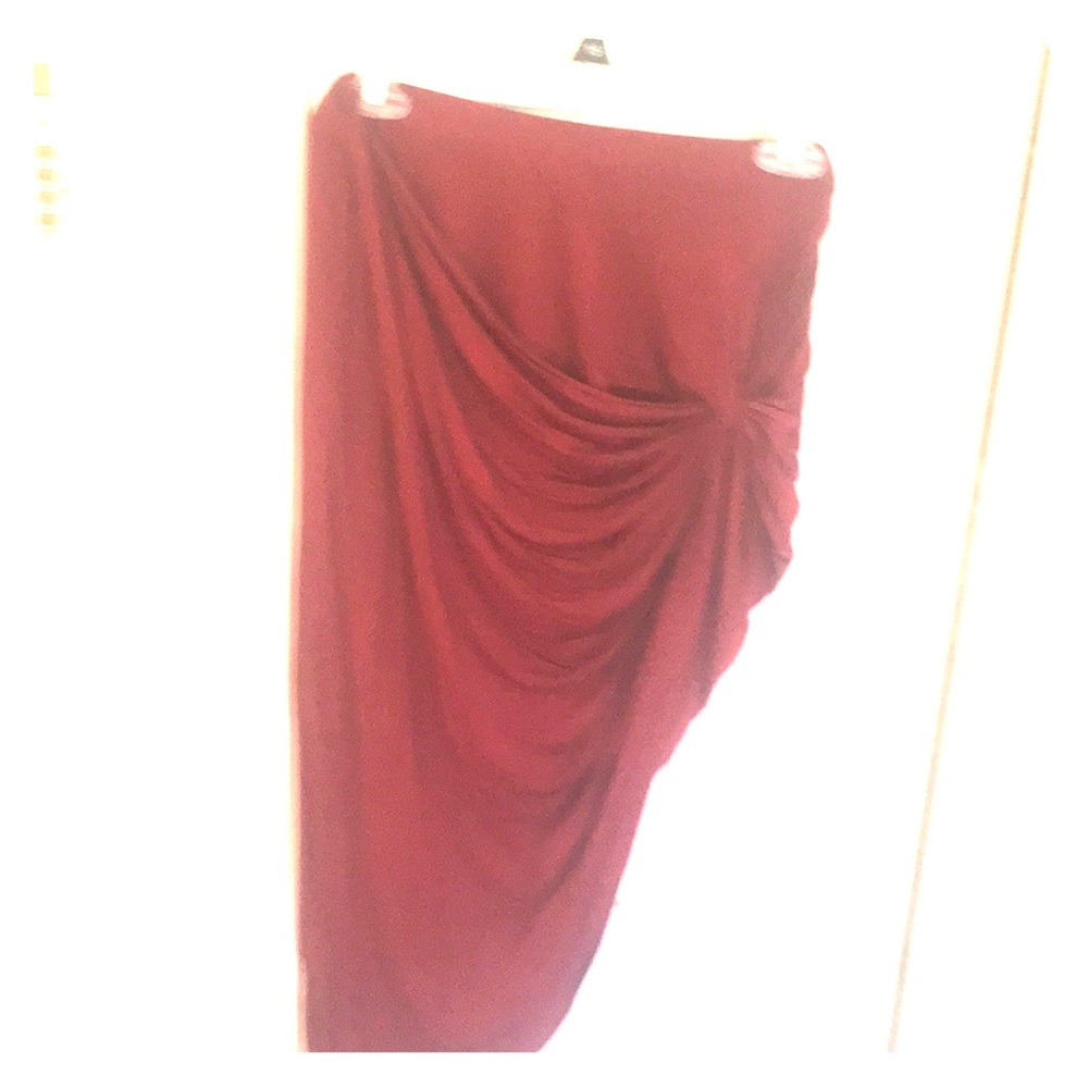 Red knot skirt